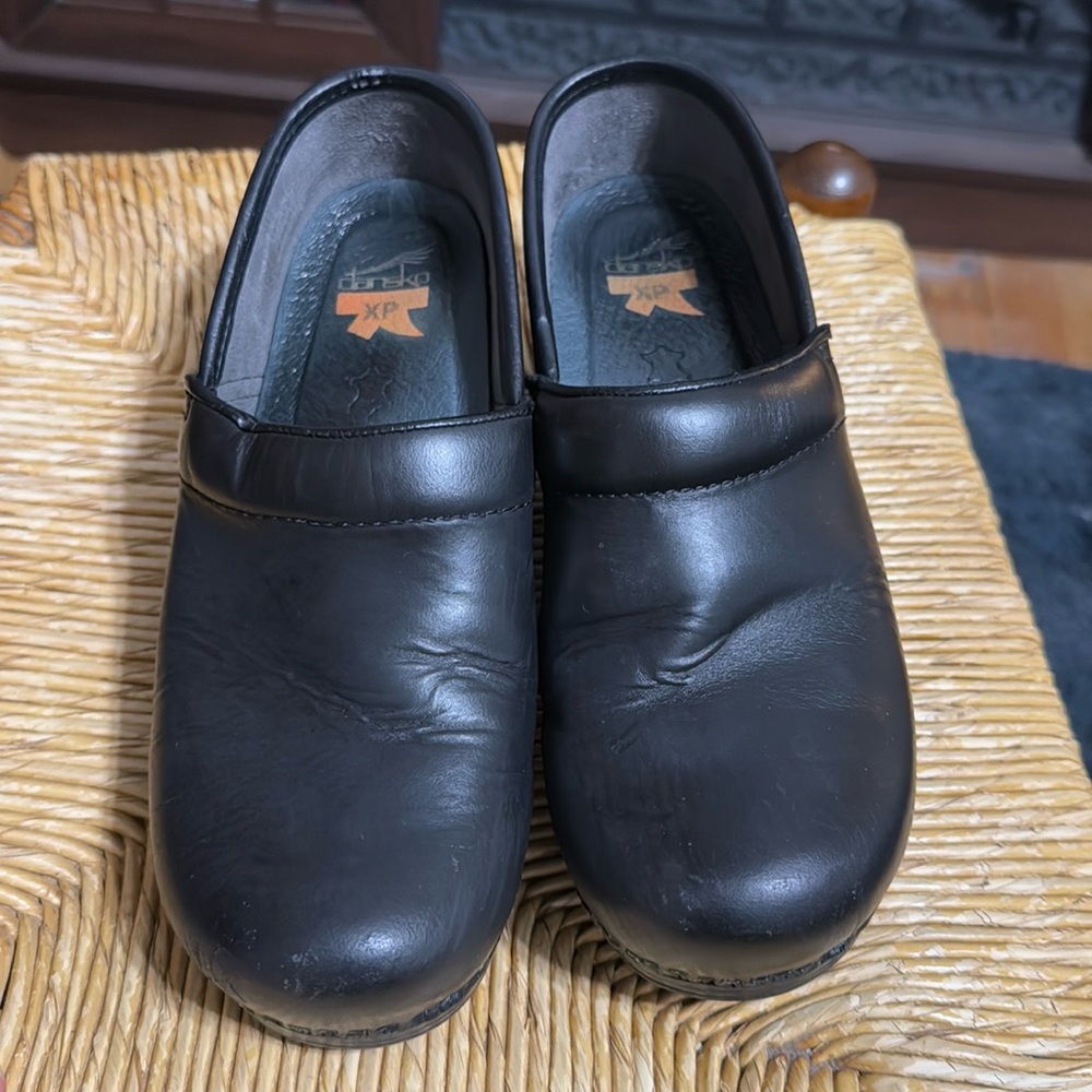 dansko xp clogs